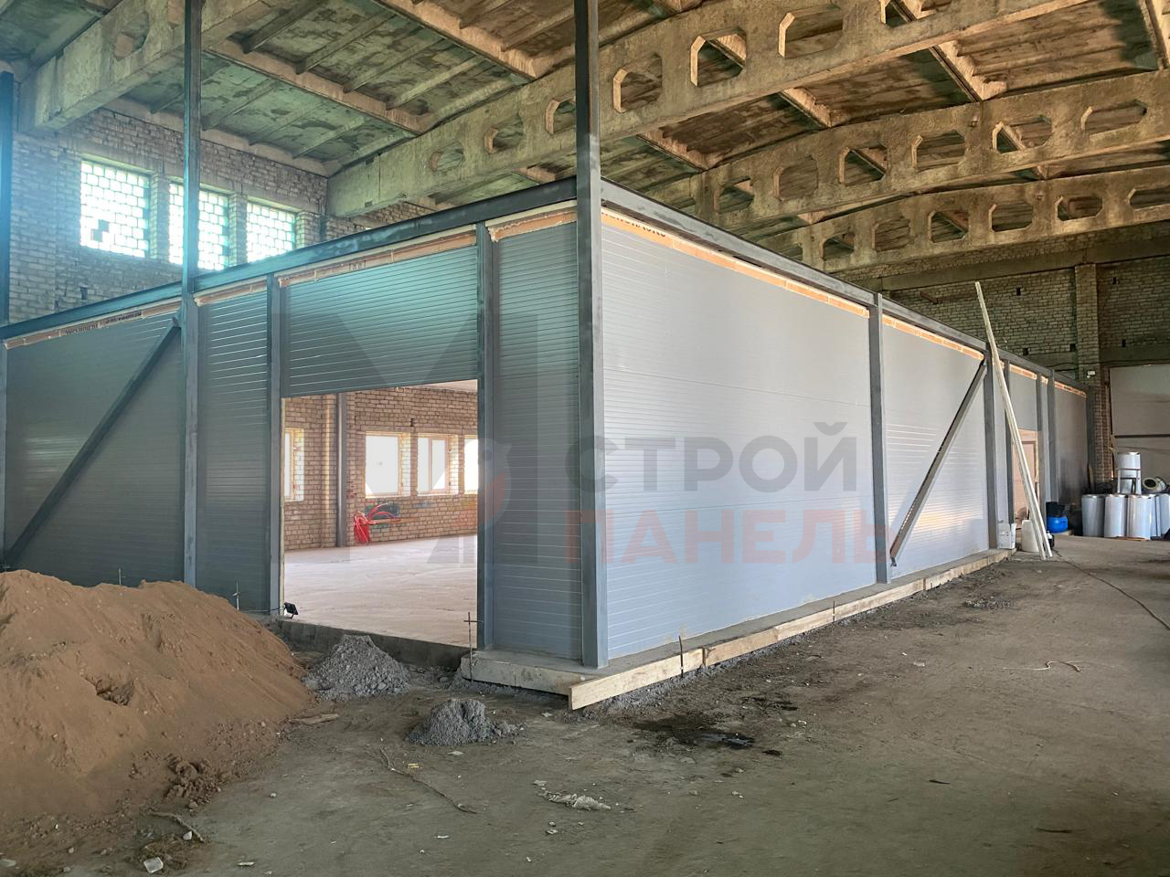 Сэндвич панели для среднетемпературного склада в Новгородской области